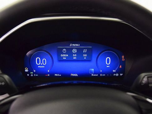 Used 2025 Ford Escape Platinum w/ Premium Technology Package AWD/4WD image 17