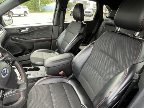 Used 2025 Ford Escape ST-Line FWD image 17