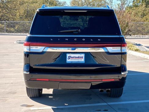 Used 2024 Lincoln Navigator Reserve AWD/4WD image 7