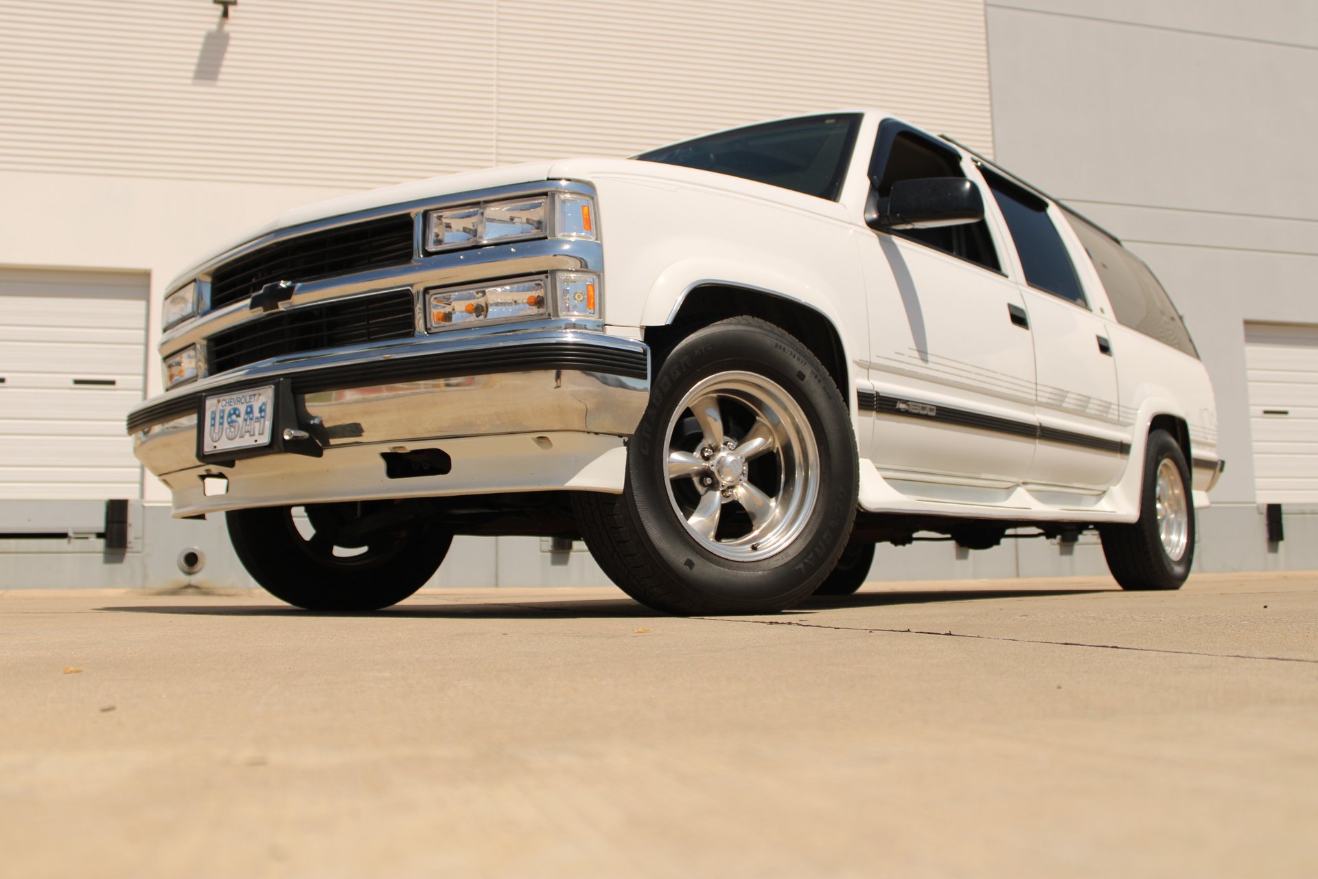 Used 1997 Chevrolet Suburban 2WD w/ Preferred Equipment Group 3 image 4