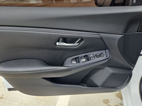 Used 2023 Nissan Sentra SV FWD image 11