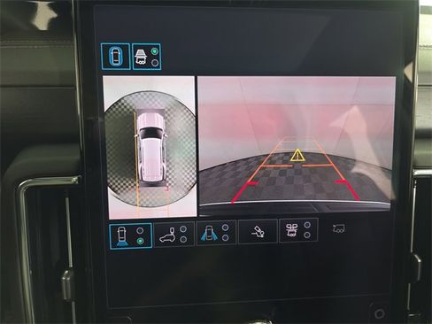 Used 2025 GMC Yukon Denali w/ Denali Reserve Package image 15