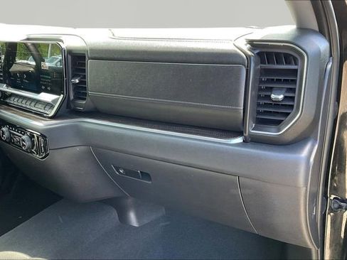 Used 2023 Chevrolet Silverado 1500 LT AWD/4WD image 18
