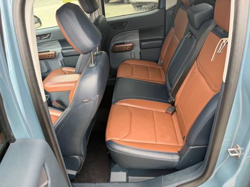 Used 2022 Ford Maverick Lariat w/ Lariat Luxury Package FWD image 12