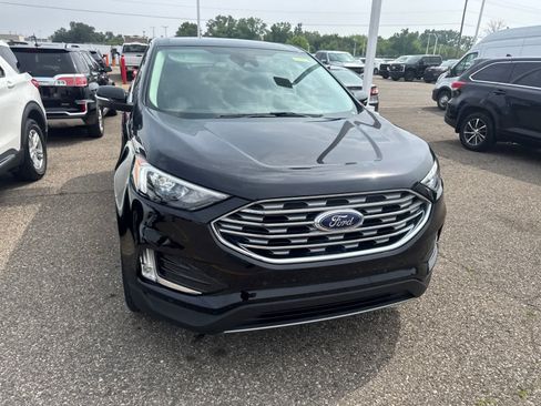 Used 2024 Ford Edge Titanium AWD/4WD image 5