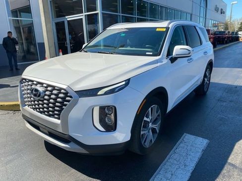 Used 2022 Hyundai Palisade SEL w/ Convenience Package image 4