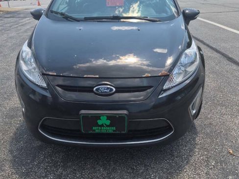 Used 2013 Ford Fiesta Titanium FWD image 1