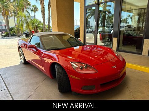 Used 2006 Chevrolet Corvette Convertible w/ Preferred Equipment Group RWD image 2
