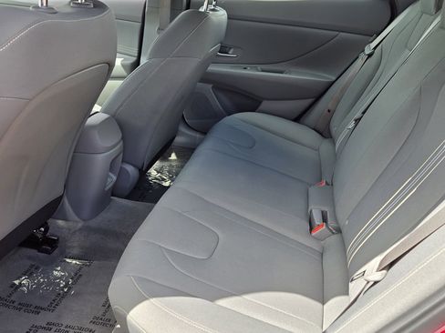 Certified 2025 Hyundai Elantra Sport FWD image 11