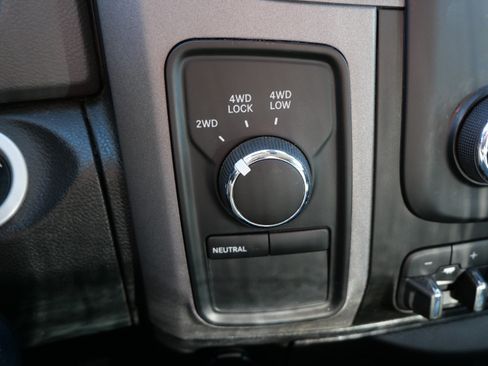 Used 2014 RAM 1500 Express AWD/4WD image 28