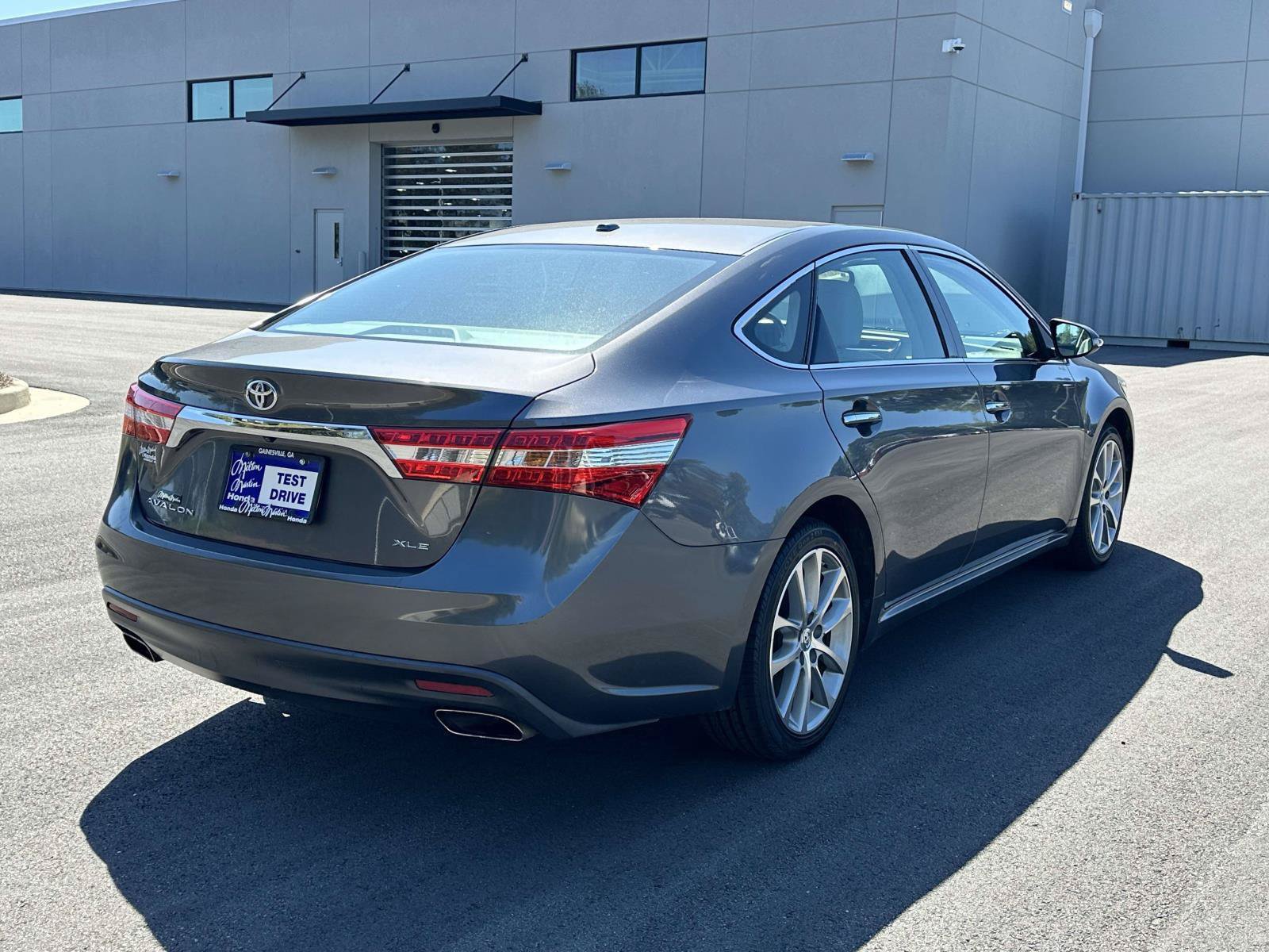 Used 2014 Toyota Avalon XLE Touring FWD image 26