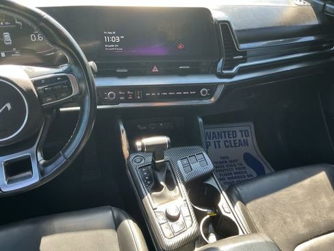 Used 2023 Kia Sportage EX image 19