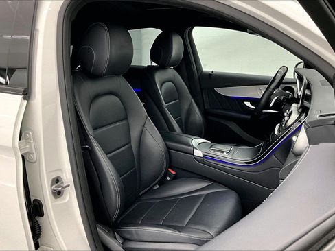 Used 2023 Mercedes-Benz GLC 300 4MATIC Coupe image 6