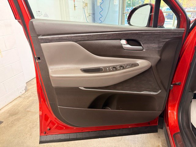 Used 2019 Hyundai Santa Fe Limited AWD/4WD image 7