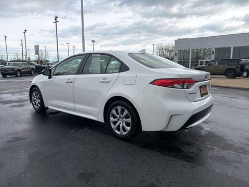 Used 2020 Toyota Corolla LE image 5