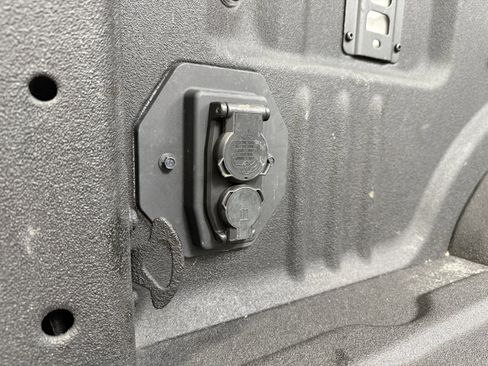 Used 2025 Ford F350 Lariat w/ Lariat Ultimate Package image 9