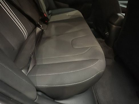 Certified 2025 Hyundai Elantra SEL image 14