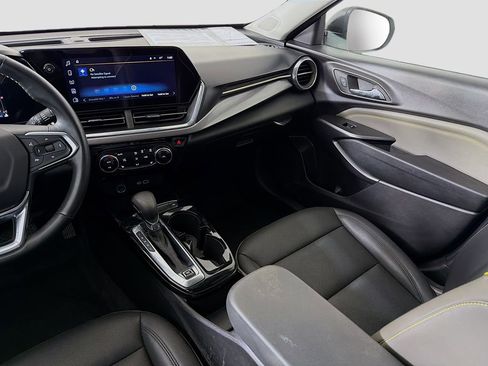 Used 2025 Chevrolet Trax ACTIV w/ Driver Confidence Package image 25