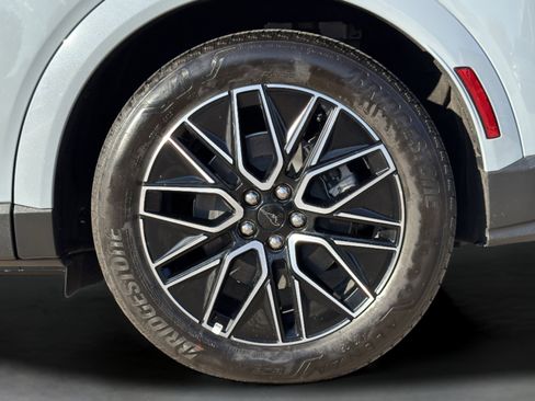 Used 2025 Ford Mustang Mach-E Premium image 12