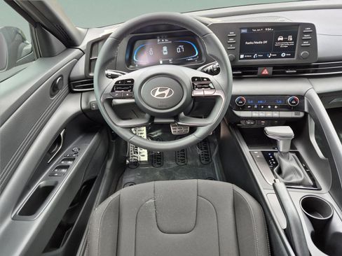New 2026 Hyundai Elantra Sport FWD image 11