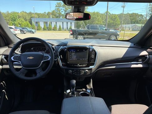 Used 2023 Chevrolet Traverse LT AWD/4WD image 8