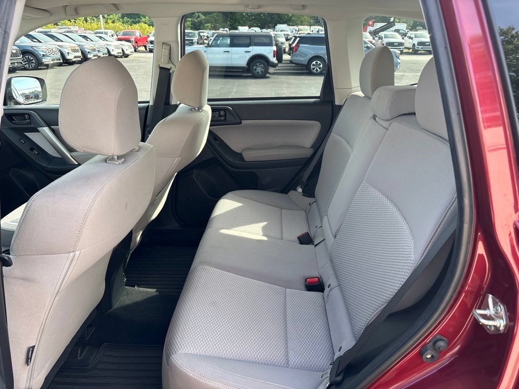 Used 2017 Subaru Forester 2.5i Premium w/ Protection Package #1 AWD/4WD image 8