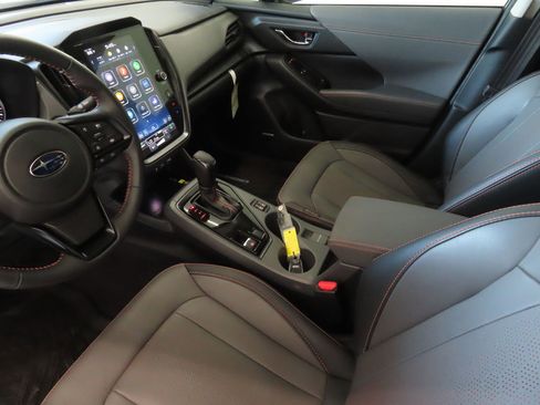 Certified 2025 Subaru Crosstrek 2.5i Limited w/ Crosstrek Mirror Package image 23