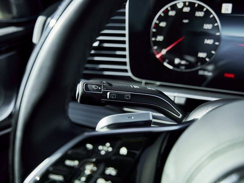 Used 2024 Mercedes-Benz Maybach GLS 600 4MATIC image 49