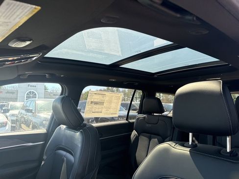 New 2026 Jeep Grand Cherokee L Limited AWD/4WD image 18