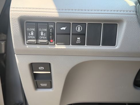 Used 2023 Honda Odyssey EX-L image 28
