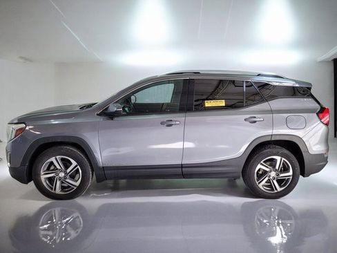Used 2021 GMC Terrain SLT image 14