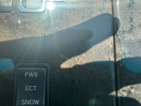 Used 2011 Lexus LS 460 image 20