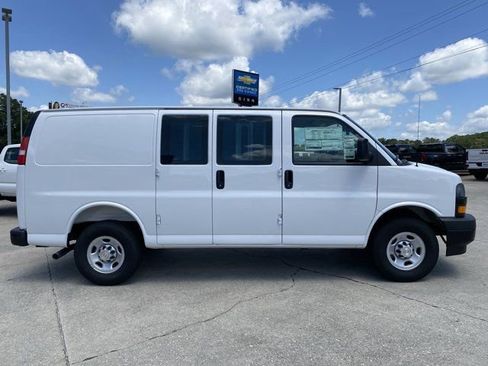 New 2025 Chevrolet Express 2500 w/ Driver Convenience Package image 6