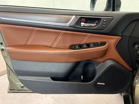 Used 2019 Subaru Outback 3.6R Touring image 15