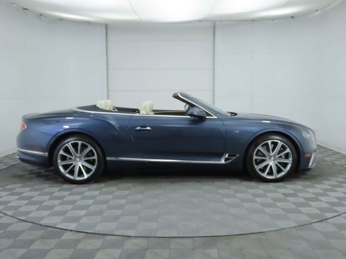 Certified 2022 Bentley Continental GT image 4