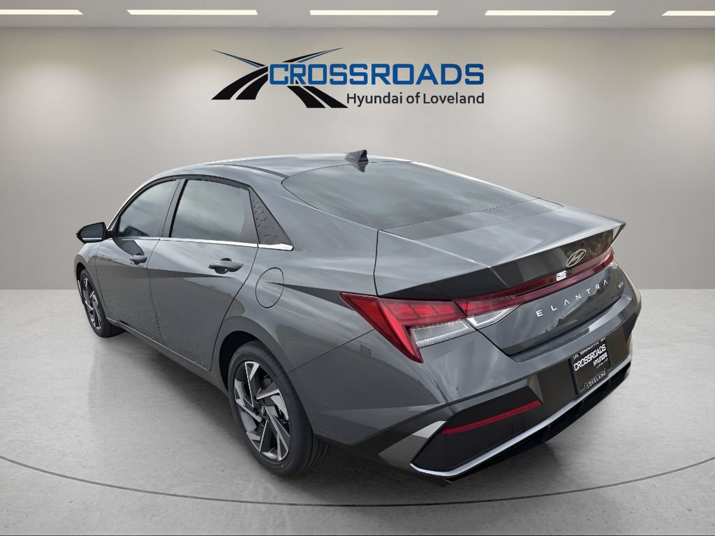 Used 2026 Hyundai Elantra Limited FWD image 3