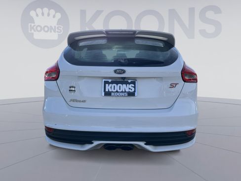 Used 2016 Ford Focus ST image 5