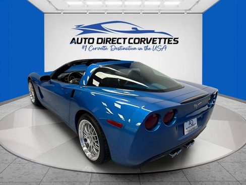 Used 2011 Chevrolet Corvette Coupe w/ 1LT RWD image 10