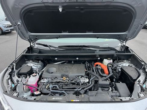 Used 2025 Toyota RAV4 LE image 31
