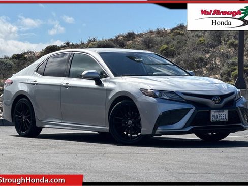 Used 2022 Toyota Camry XSE image 1