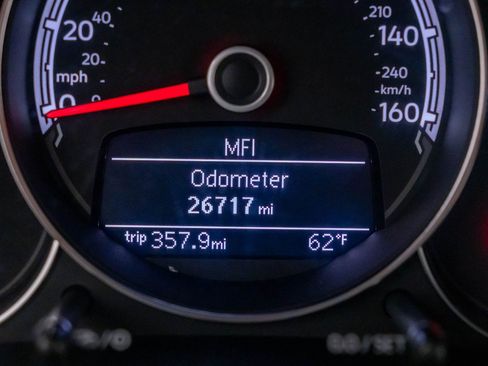 Used 2017 Volkswagen Beetle 1.8T SEL image 19