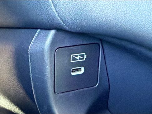 Used 2024 Honda HR-V LX image 11