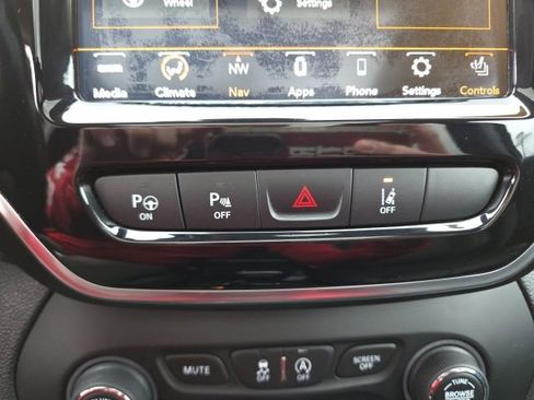 Used 2020 Jeep Cherokee Limited w/ Luxury Group AWD/4WD image 14