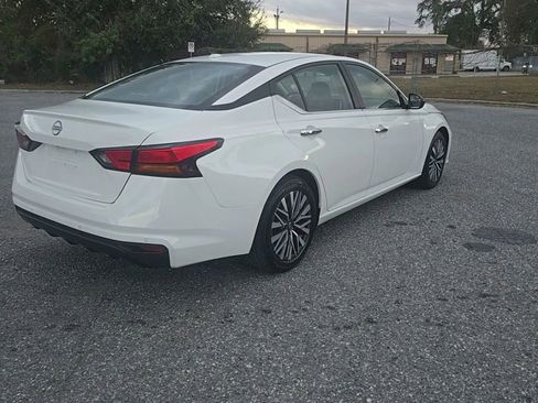 Used 2025 Nissan Altima 2.5 SV image 6