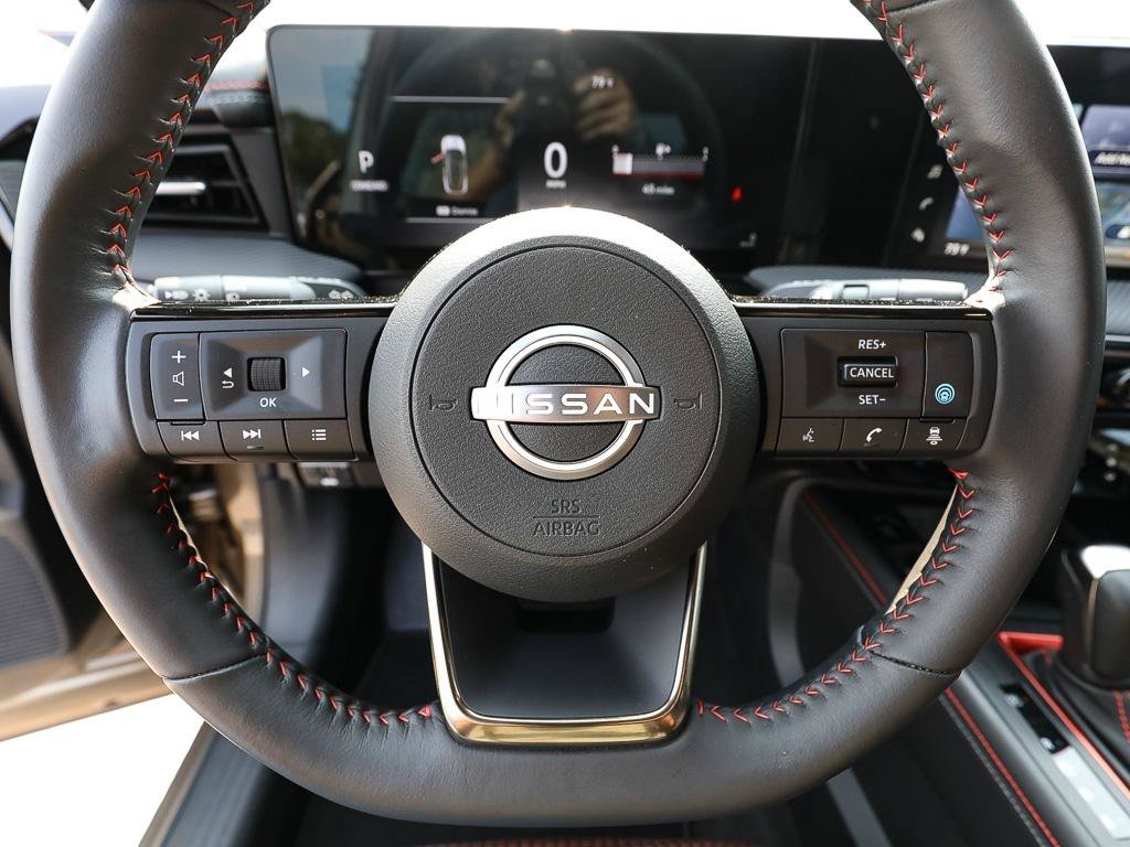 Used 2025 Nissan Kicks SR FWD image 15