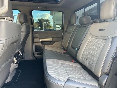 Used 2025 Ford F350 Platinum w/ Platinum Plus Package image 15