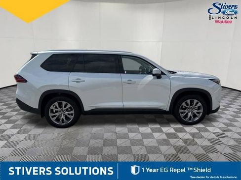 Used 2026 Toyota Grand Highlander AWD image 5
