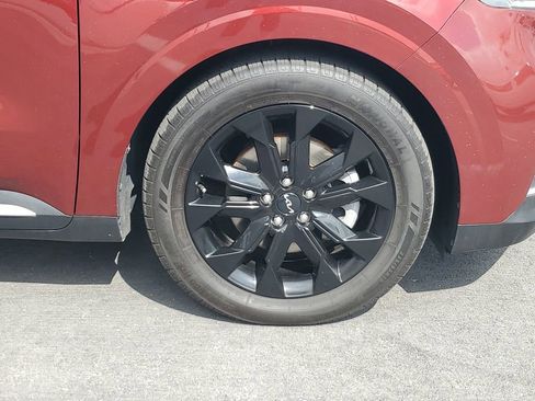 Used 2022 Kia Carnival SX Prestige image 5