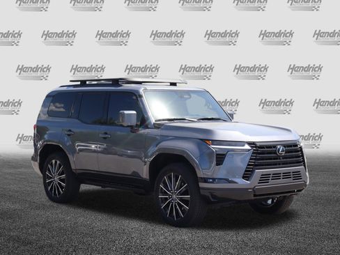 Used 2025 Lexus GX 550 w/ Accessory Package (2T) AWD/4WD image 2