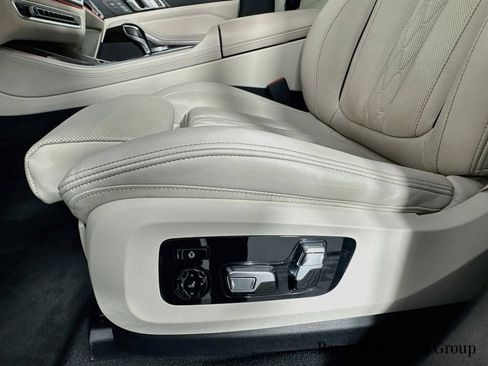 Used 2023 BMW X5 xDrive40i w/ Luxury Seating Package AWD/4WD image 20